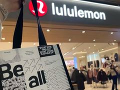 -lululemon(上海浦东IFC店)