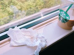 -星巴克(上海虹桥站2A检票口)
