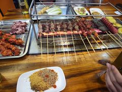 -哈尔滨小酒馆·鲜肉现穿自助烧烤(康新花园店)