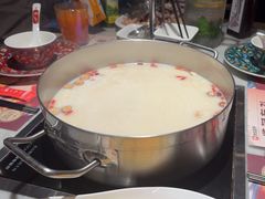 -尚尚仙·酸汤猪手·猪肚鸡火锅(华联万柳购物中心店)