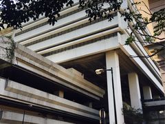 -香港大学