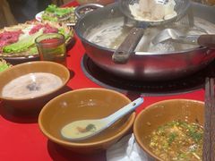 -潮汕·草根牛肉档(上海荟聚城市集市店)