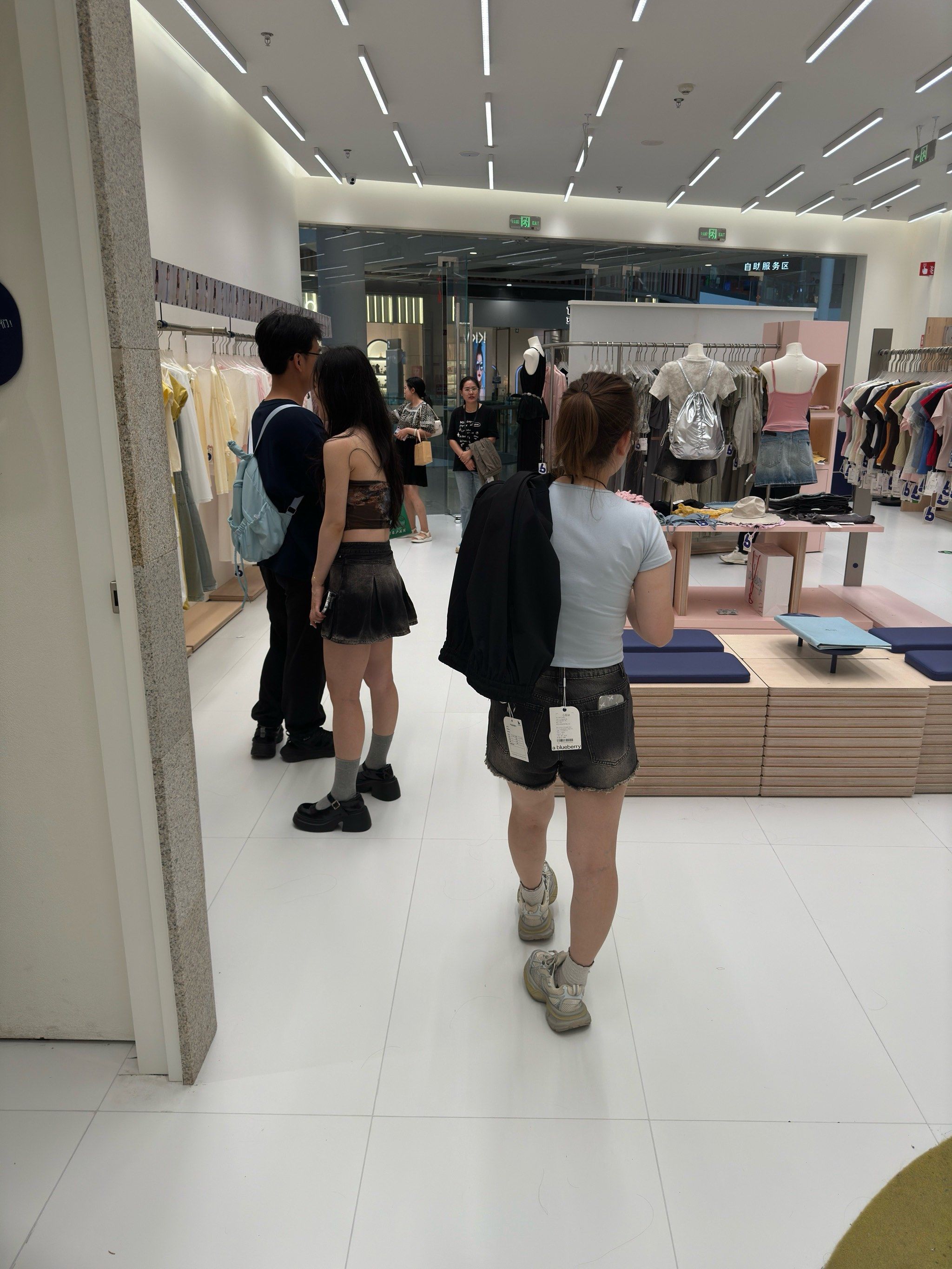 活力满满的逛街日