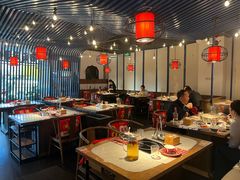 -尚尚仙·酸汤猪手·猪肚鸡火锅(华联万柳购物中心店)