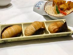 榴莲千丝酥-稻香酒家·34年老字号·港式粤菜(汉街店)