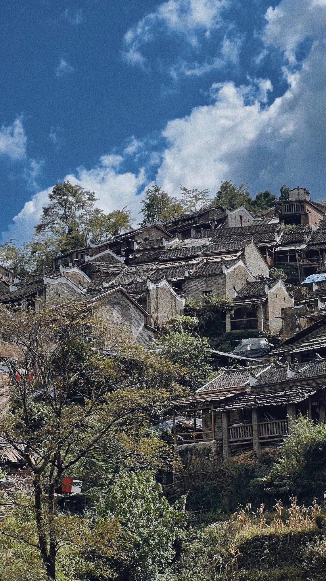 探寻连南油岭瑶寨:千年历史与文化的传承