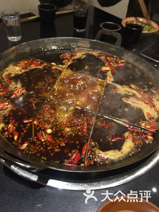 重庆红板凳火锅图片