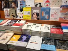 -SISYPHE BOOKS西西弗书店(龙湖滨江天街店)