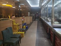 等位区-鼎盛山海火锅(北戴河刘庄夜市老虎石浴场店)