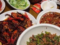 -爱碗亭·鲜炒湖南菜(壹城中心店)