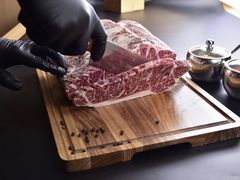 -臻牛烤肉