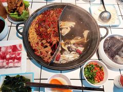 -瓜西西重庆火锅(花溪店)