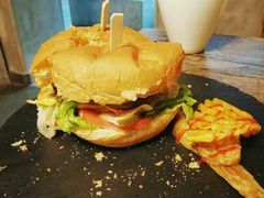 -HIGH FIVE哈福手工汉堡(桂林路店)