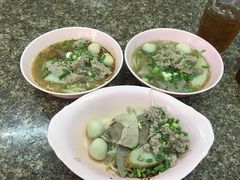 猪肉细米粉汤-榮泰米粉湯(Left Shop)