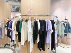 -i.t(湖滨银泰in77店)