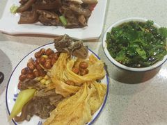 -墨脱石锅椰子鸡•香草鸭•东山羊(大东海店)