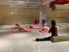 -炫艺舞蹈培训中心(枫尚奥特莱斯店)