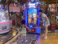 点击看大图 -卡通尼乐园(五彩世界店)