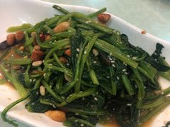 -六和聚传统烤鸭.天津菜(和平店)