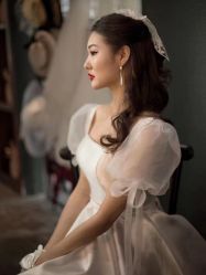 -Lady  Jane高端婚纱礼服馆