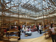 -乐蓬马歇百货公司(Rive Gauche)