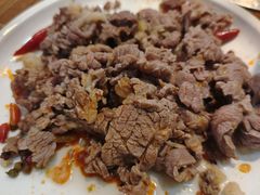 -来龍儿鲜切牛肉自助老火锅
