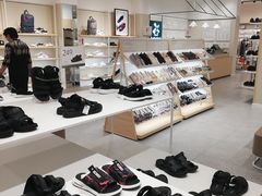 -hotwind热风(中贸广场店)