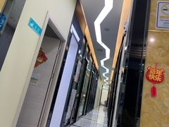 -雅致口腔门诊部(五羊邨地铁店)