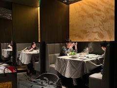 -左庭右院鲜牛肉火锅黑金店(陆家嘴中心店)