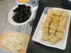 -楼外楼大刀肉传统火锅(西安大路店)