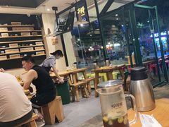 大堂-木屋烧烤(岗顶二店)