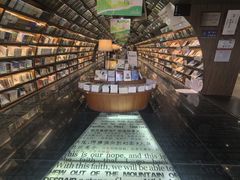 -钟书阁(珍园店)