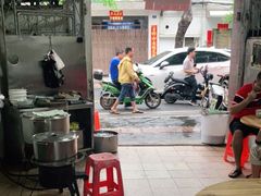 -海口滨海新村143号海南老字号炒菜店