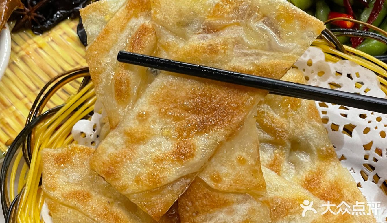 长沙人才懂… 这种路边搭棚的店才是真的好吃！