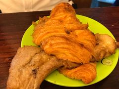 猪扒牛角包-大利来记餐厅