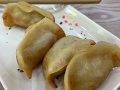 -珊珊小笼馆(仙霞路店)