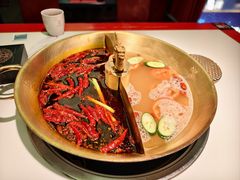 经典鸳鸯锅-小龙翻大江文化火锅(太古里店)