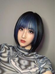 -曼都发型