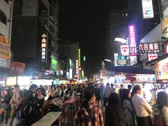 -六合夜市