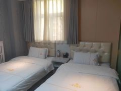 -德全心悦酒店(北京金台路地铁站店)