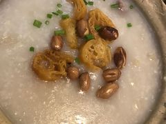 -新大咀港式茶餐厅(宝山万达店)