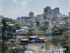 -包整·丝娃娃(一览甲秀楼风景店)