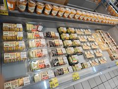 -沃尔玛(前山店)