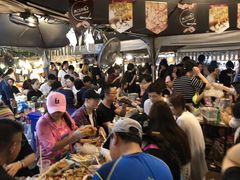 -席娜卡琳火车铁道夜市