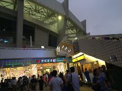 iphone_upload_pic-八万人体育馆-外场足球场