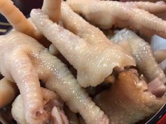 -虾弄弄海派小龙虾·牛羊蝎子火锅