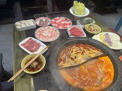 番茄鸳鸯锅-宽板凳老灶火锅(台湾街店)