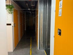 -安东易迷你自助仓储寄存仓库(顾戴路店)