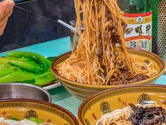 炸酱拌面-食惠里小笼包面馆(越秀店)