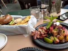 burger-The Grounds of Alexandria